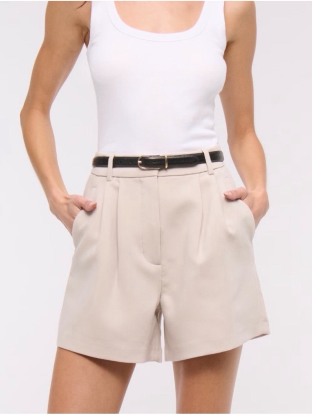 Abercrombie A&F Sloane shorts beige trouser EUC! 26